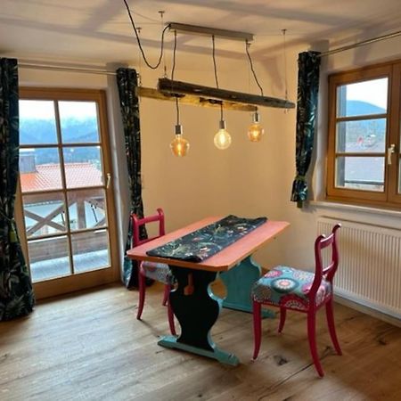 Charmante Farbenfrohe Wohnung Fuer Zwei Fischbachau Εξωτερικό φωτογραφία